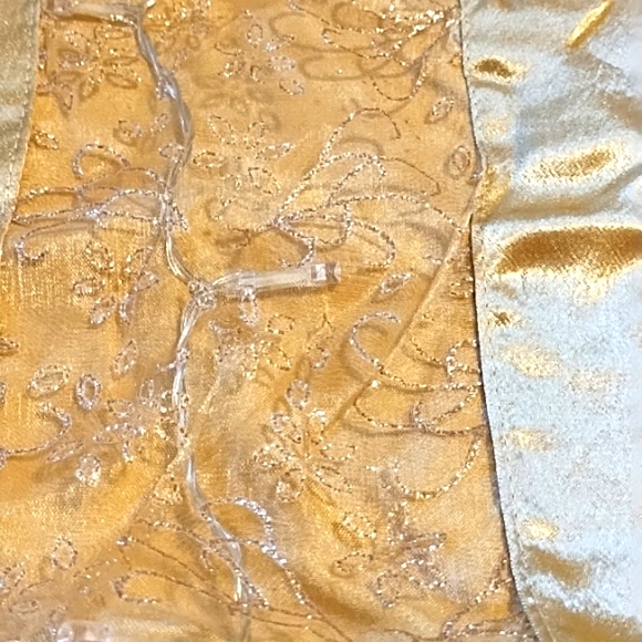 New Gold Pre Lighted Holiday Table Runner - Picture 1 of 12